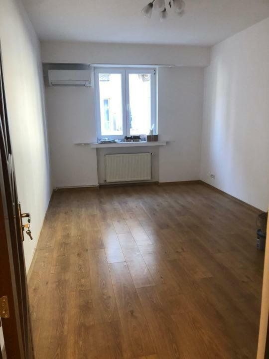 Inchiriere apartament 3 camere P-ta Romana sect 1 - Poză 3