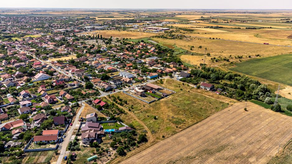 Loc de casă de 929 mp în Poltura Arad - Poză 3