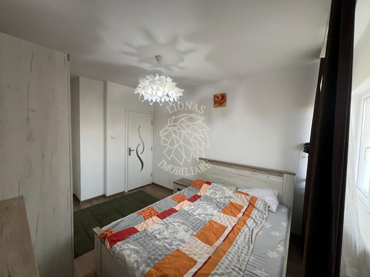 Apartament 2 camere-balcon-curte comuna-parcare-Zona Spalatoria Mara - Poză 9