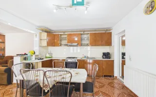 Casă complet modernizată, P+1 în Buteni, Arad - Poză 50