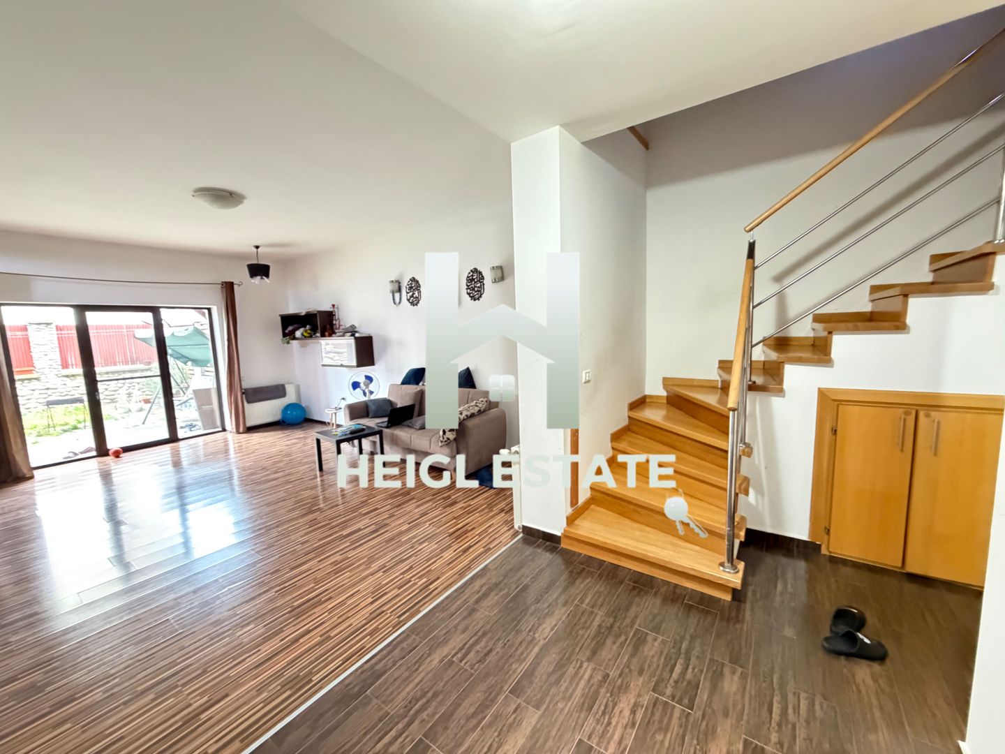 Casa cu 4 camere mobilata cu garaj in zona Braytim Muzicescu - Poză 7