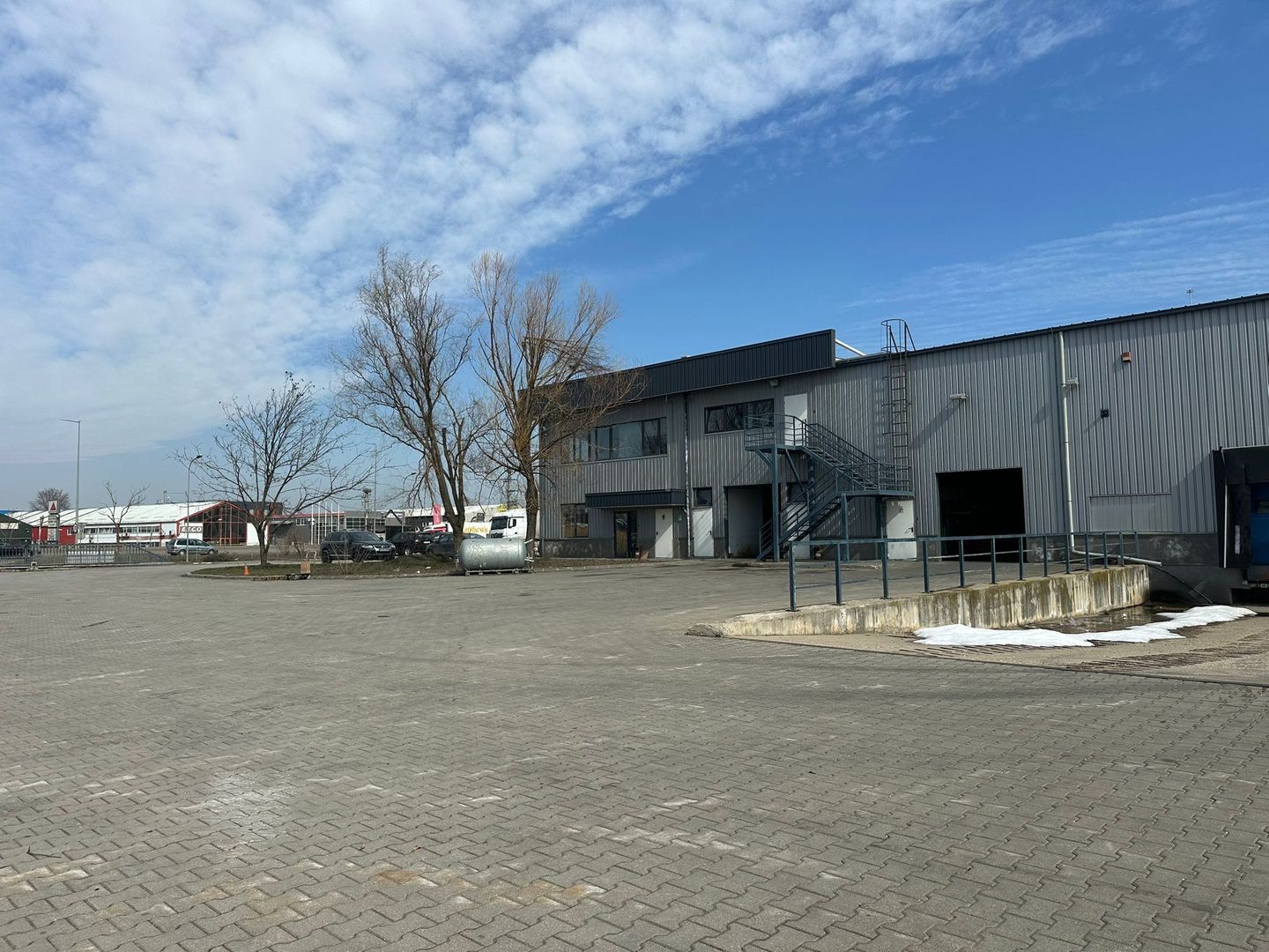 Proprietate logistică cu hală și platformă betonată – zona Șos. Odăii București - Poză 11