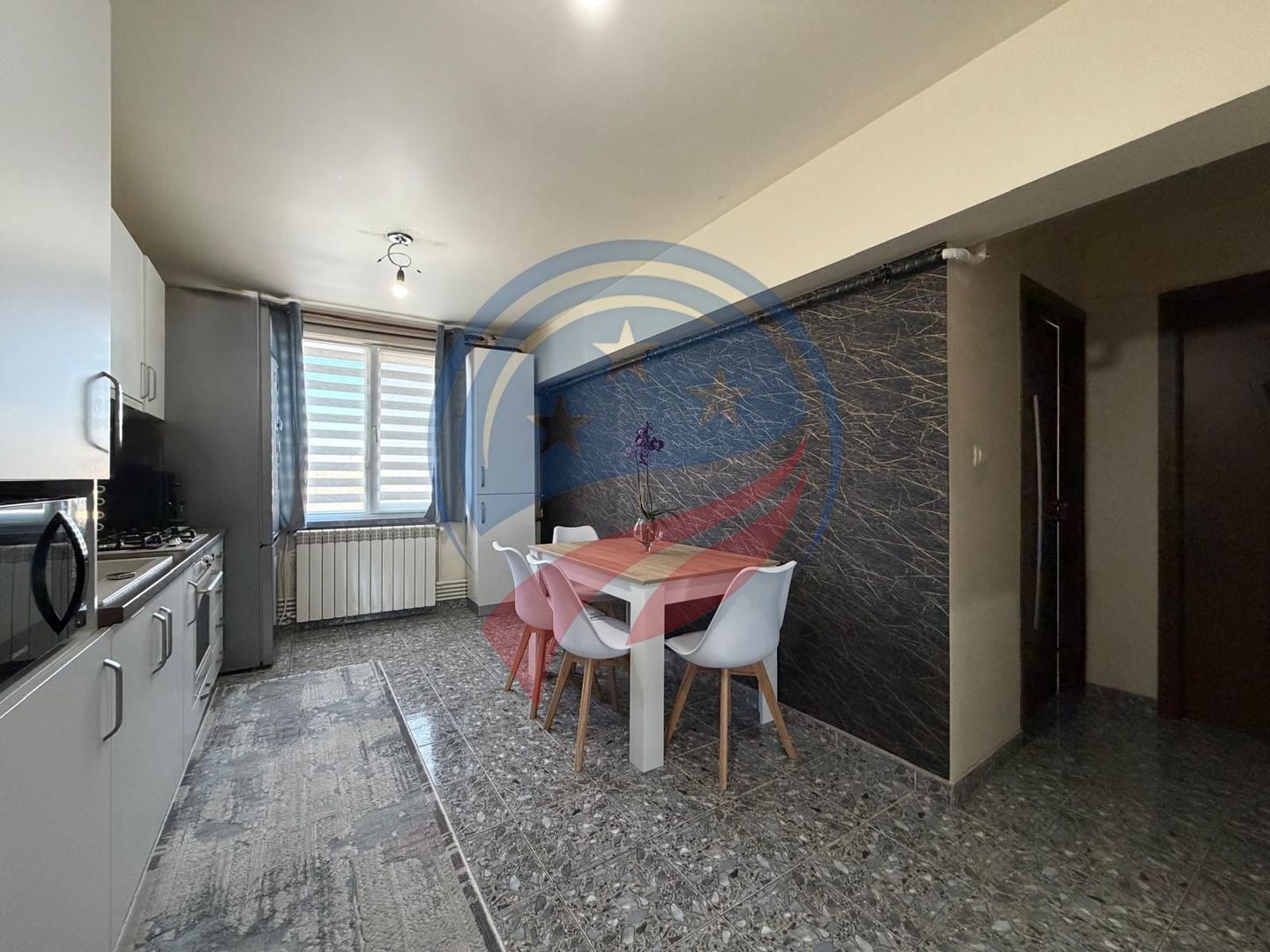 APARTAMENT 3 CAMERE-73 mp zona Promenada - Poză 3