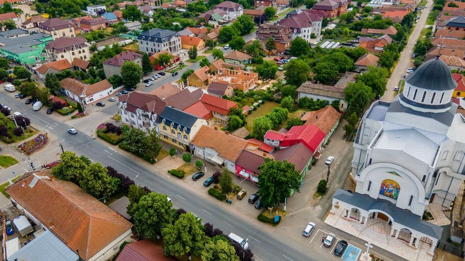 Casă cu teren 1674 mp - Poză 11