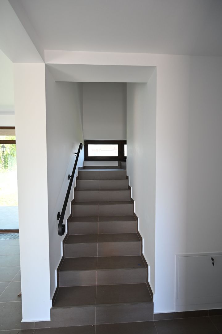 Casă / Vilă cu 4 camere de închiriat în zona Aradului - Poză 4