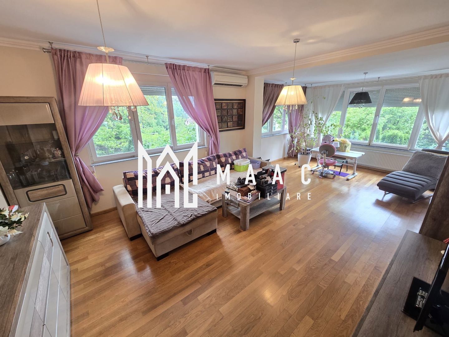 Apartament superb cu gradina zona Sub Arini - Poză 1