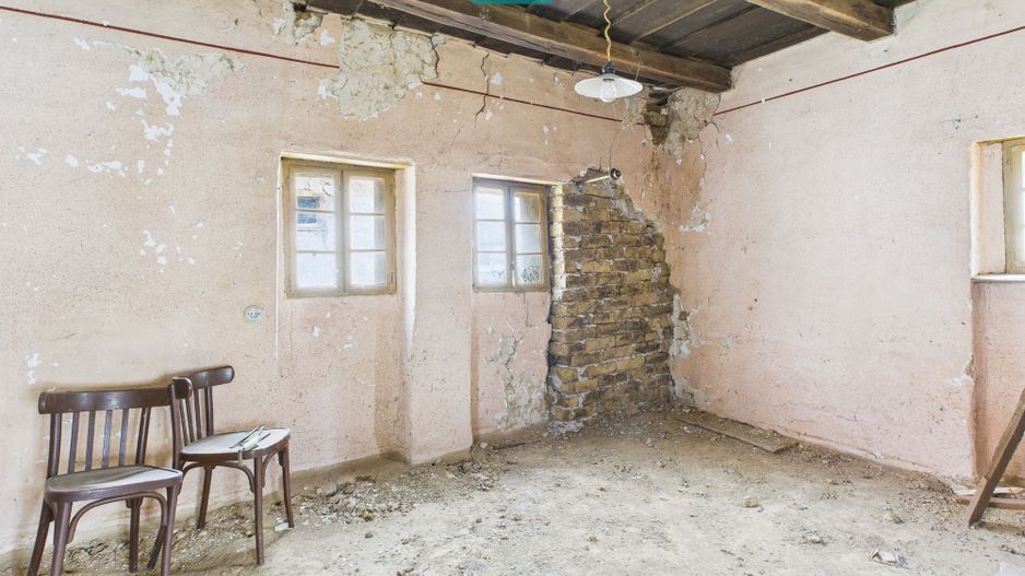 Casă cu 4 camere în Buhani, Dezna - Poză 19