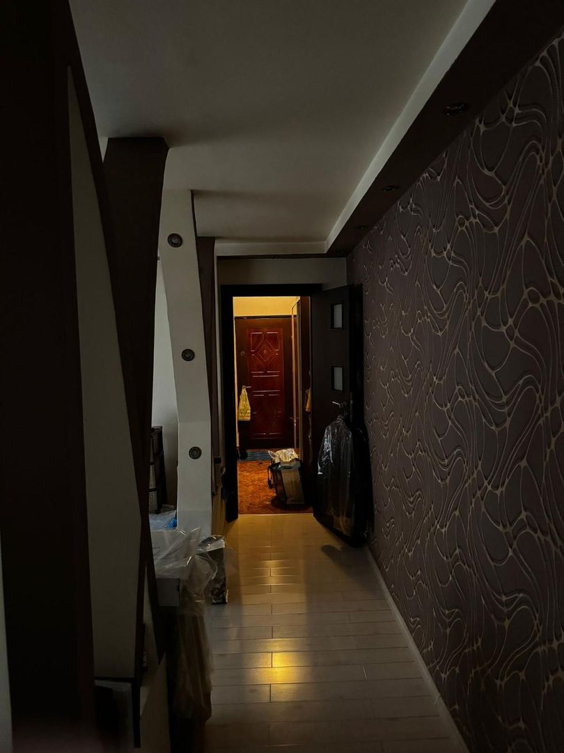 Apartament cu 3 camere , str. Bozieni - Poză 21