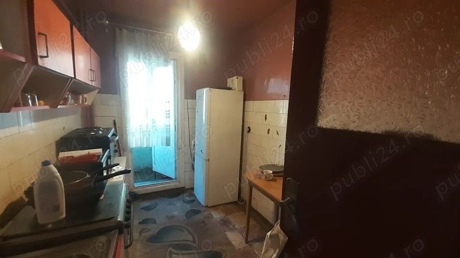 Apartament  3 camere zona Torontalului etaj 3 - Poză 3