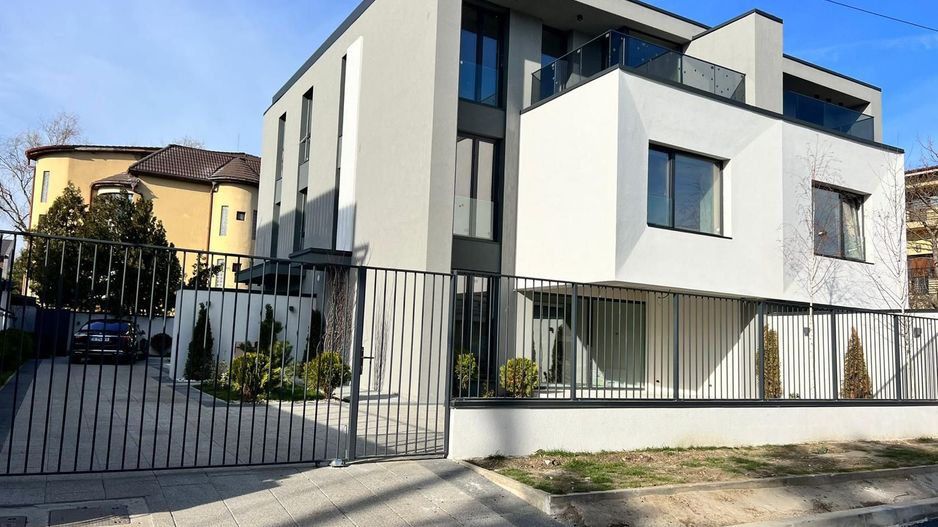 Vila 4 camere finisata | Baneasa | langa lac | acte la zi - Poză 1
