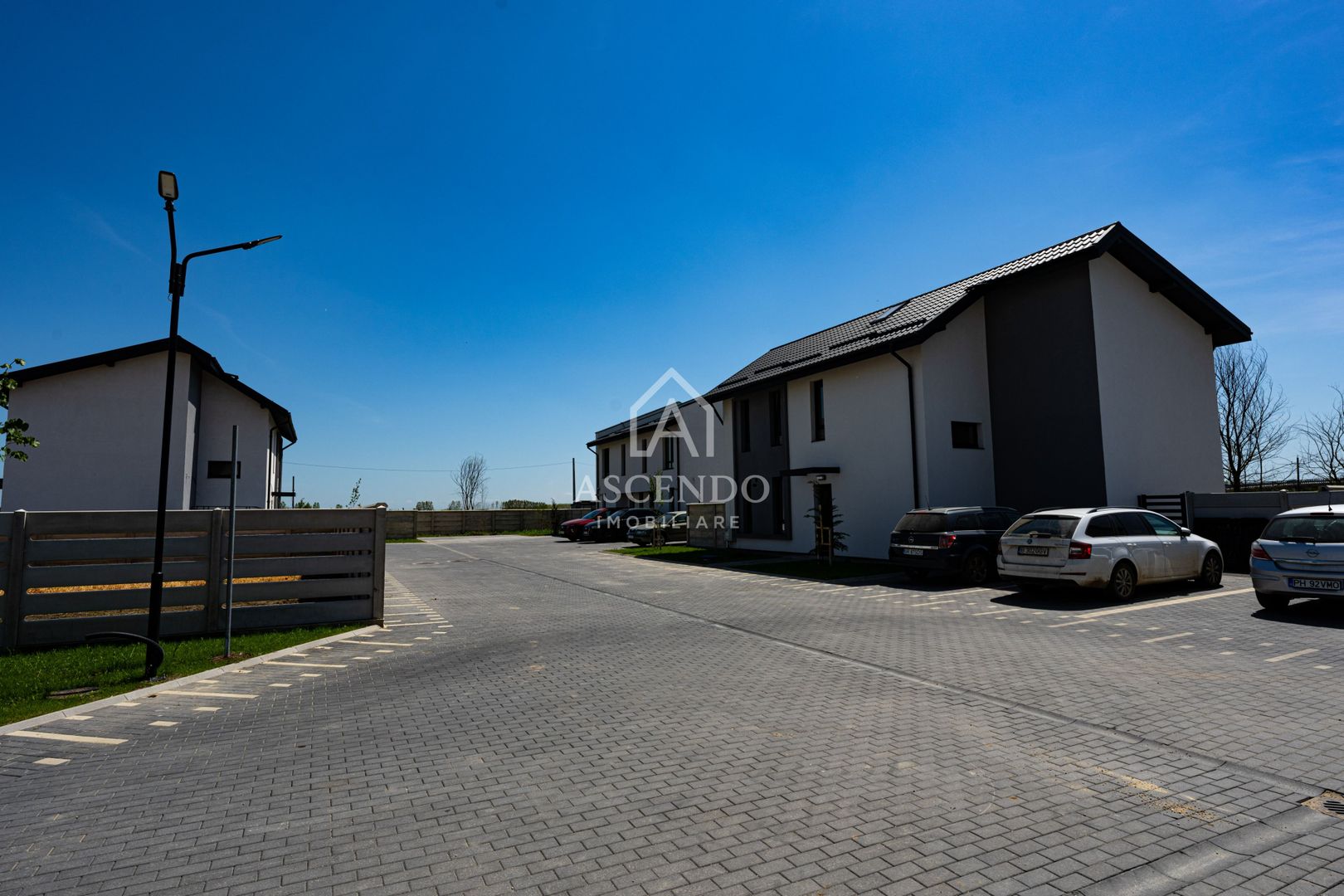 Case noi în Măgurele cu grădină proprie, parc privat și finisaje premium - Poză 25