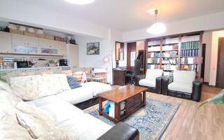 Zonă exclusivistă, Plopilor!! - Poză 1