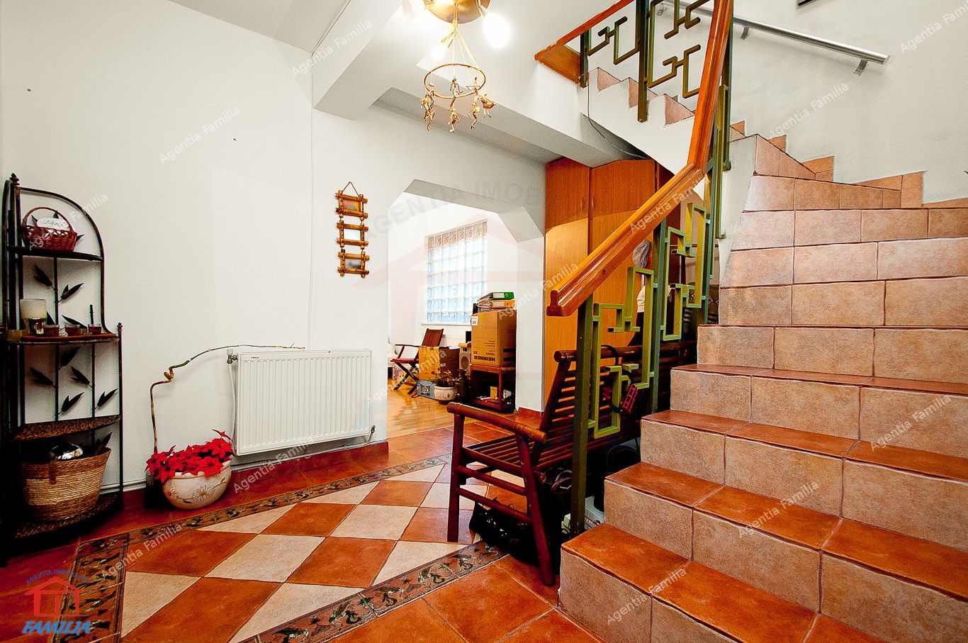 Vila cocheta, situata in centrul istoric al orasului - Poză 8