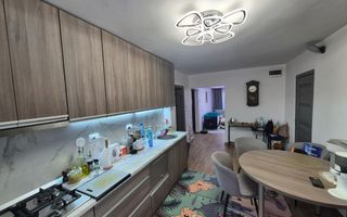 Ap decomandat 4 camere , 2 bai si 2 balcoane-zona Colentina bloc 1986 - Poză 2