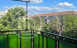 Apartament cu 3 camere de vanzare Decebal Oradea - Poză 12