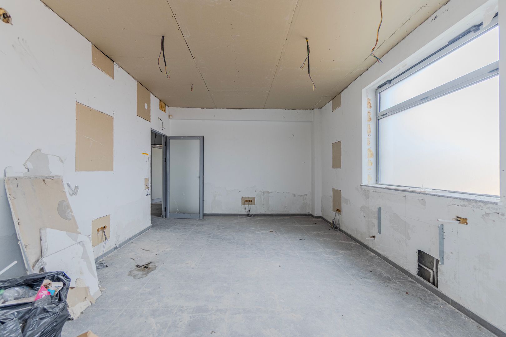Cladire de 902 mp utili de vânzare, zona Grivitei - DN 13, COMISION 0 - Poză 69