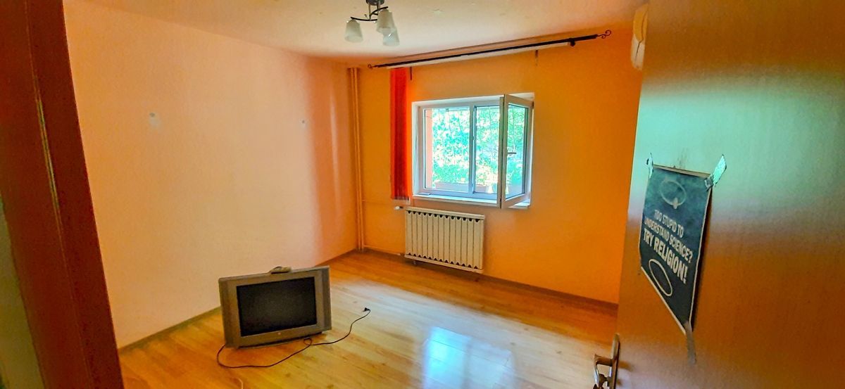APARTAMENT LUMINOS ZONA 13 SEPTEMBRIE - Poză 3