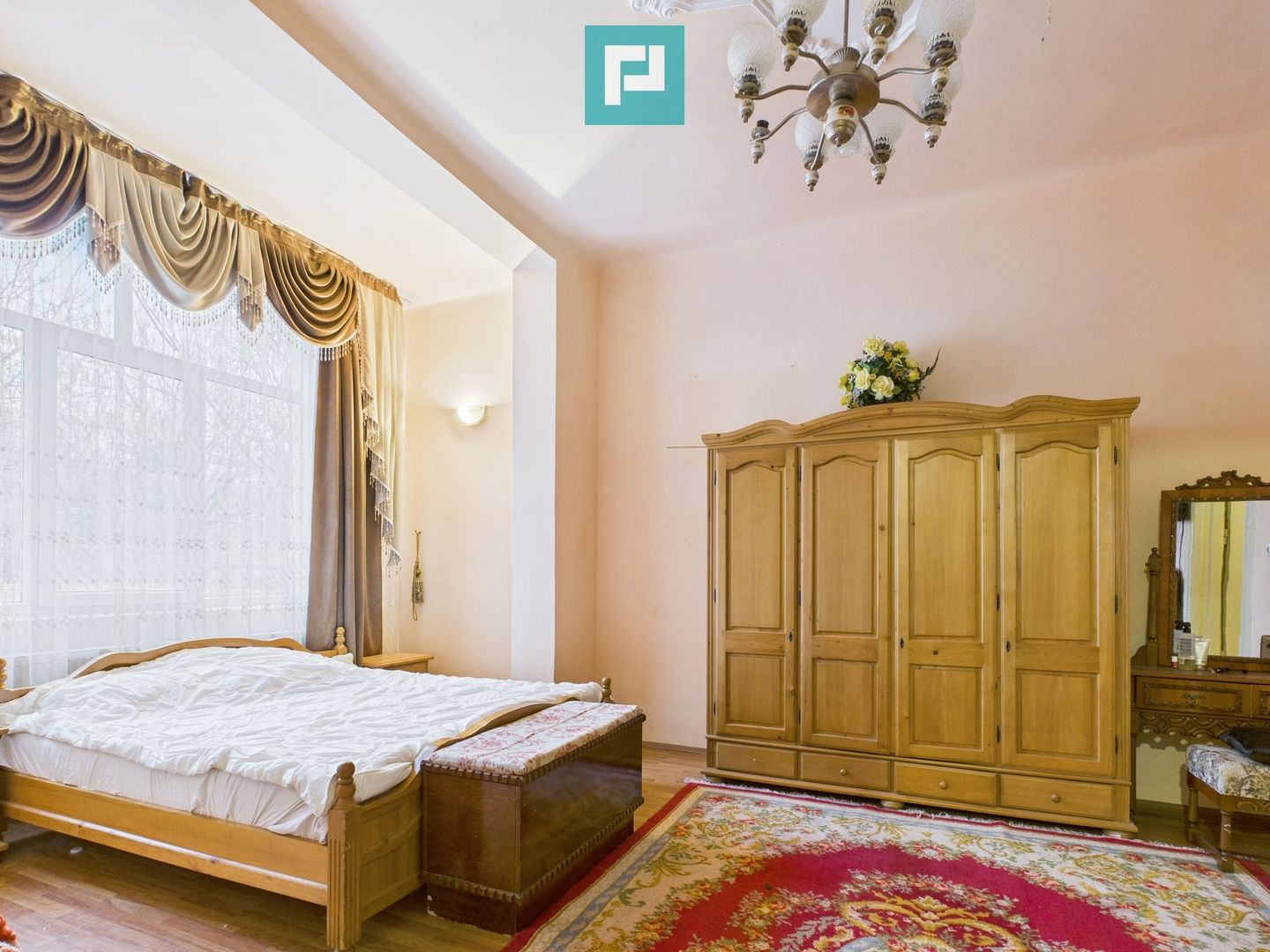 CONAC IMPRESIONANT ÎN GHIOROC - Poză 5