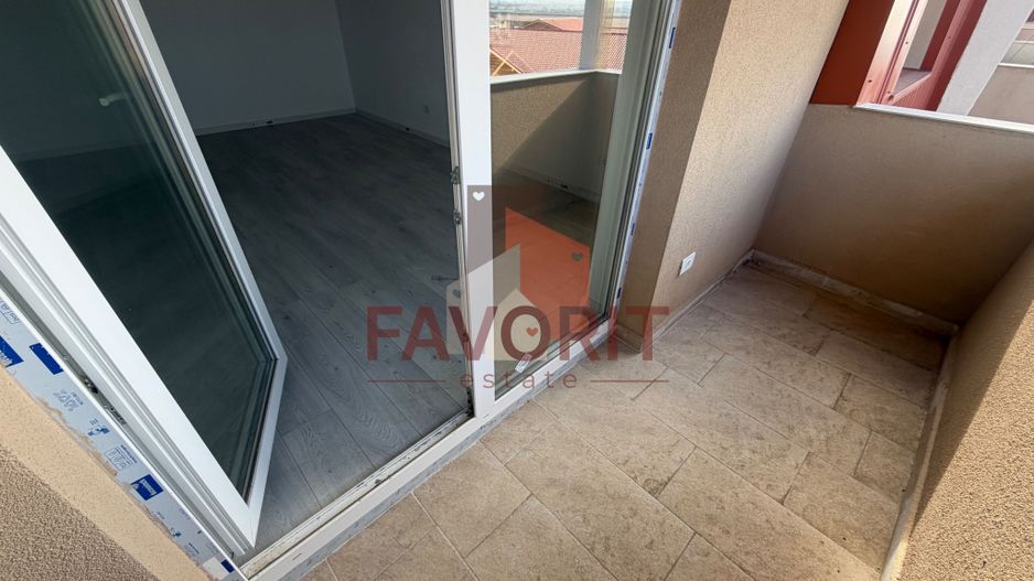 Decomandat. Disponibil imediat. Strada asfaltata - Poză 4