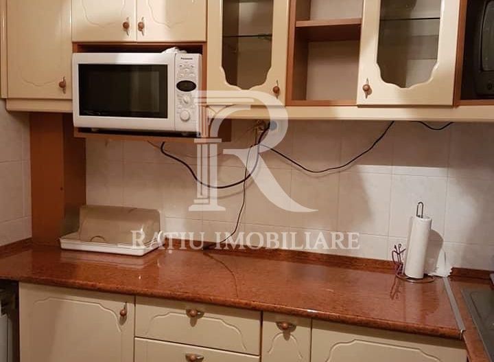 Apartament cu 3 camere | Etaj intermediar | Rogerius | Oradea - Poză 3