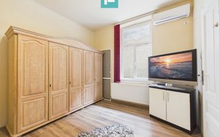 Apartament ultracentral, renovat, cu garaj - Poză 13