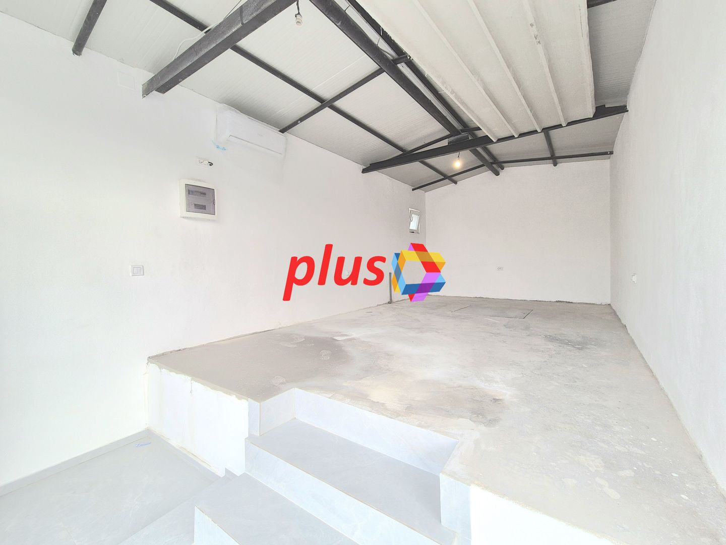 Spațiu de vânzare Brașov - 28 mp cu trafic auto intens - Poză 1