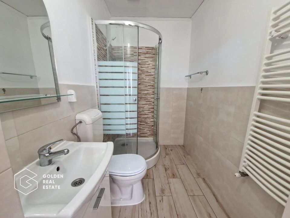 Casa frumos amenajata, 4 camere, 2 bai, curte proprie, zona linistita, Gradiste - Poză 6