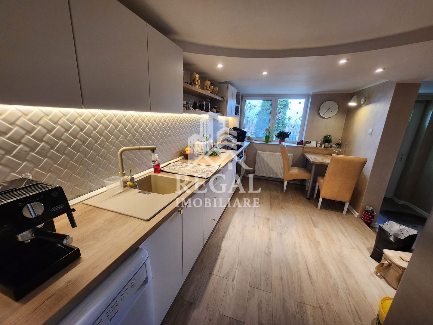 Casa cu patru camere in zona Chizid - Poză 6