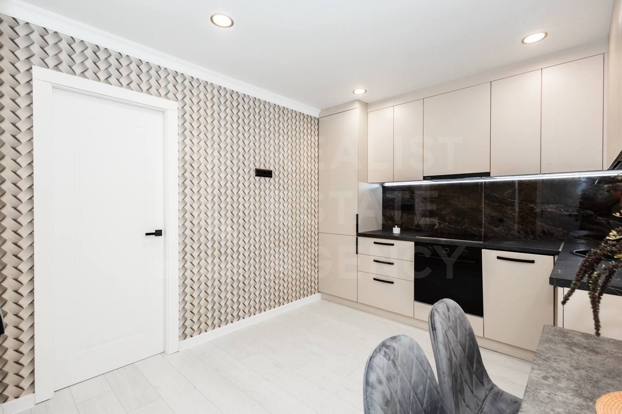 Vânzare, apartament,2 camere, str. Piata Unirii Principatelor,Buiucani - Poză 3