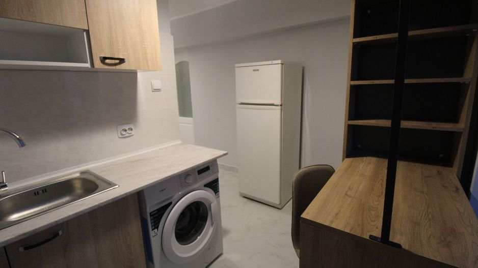 Studio- prima inchiriere - Piata Alba Iulia - Decebal - vedere Rond - Poză 4
