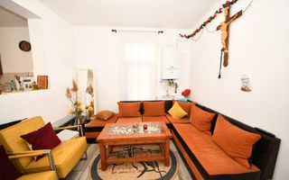 De vanzare casa cu 3 apartamente + anexa 75 mp, Comision 0% - Poză 8