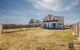 Duplex cu 4 camere si teren generos de 352 mp – Mosnita Noua - Poză 24