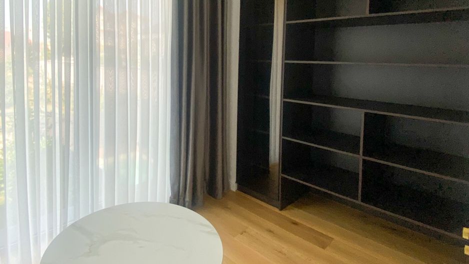 Chirie | Vilă 5 camere 240mp | Curte | Parcare inclusă - Poză 11