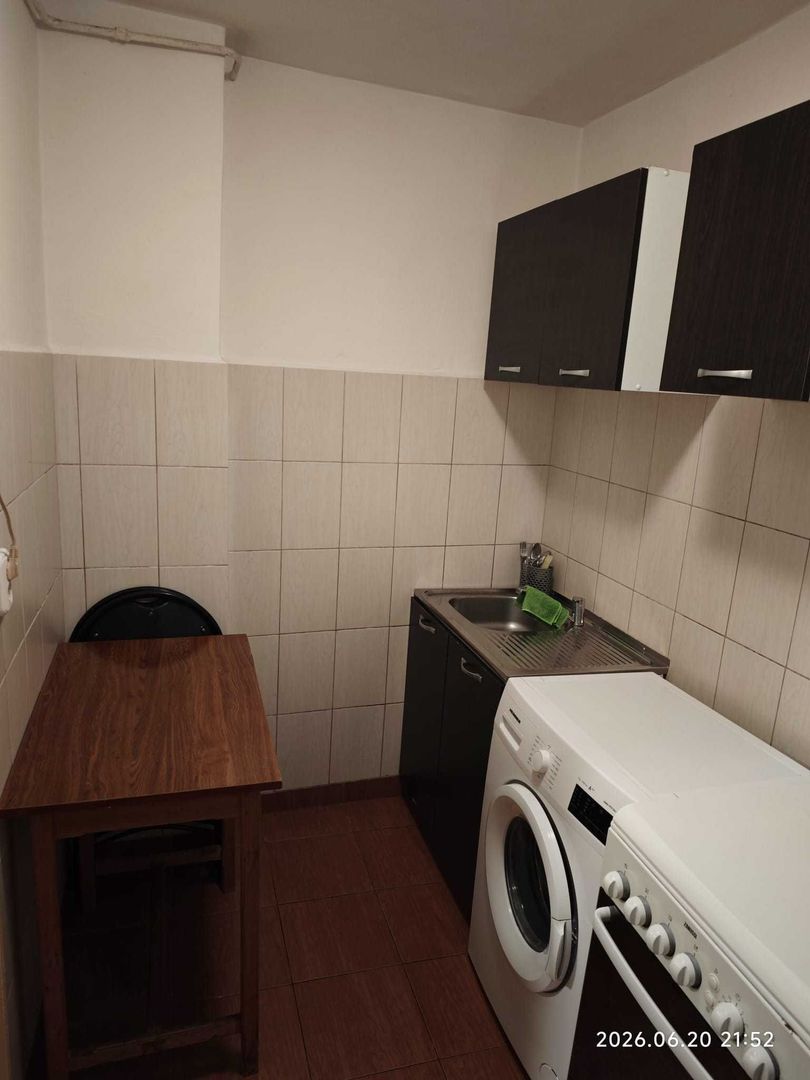 Închiriere 🏡 Garsonieră, 300 m de Facultatea de Construcții-Teiul Doamnei - Poză 2