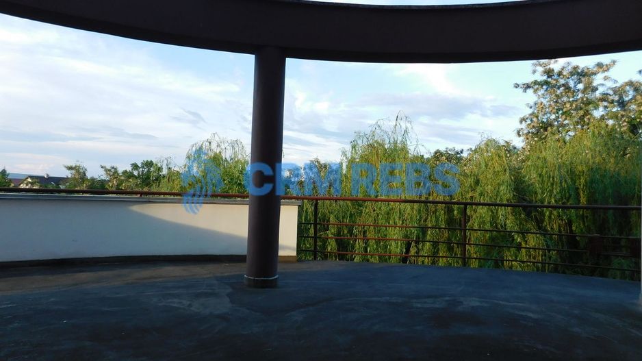 Vila unica cu 5 camere langa lac - Poză 3