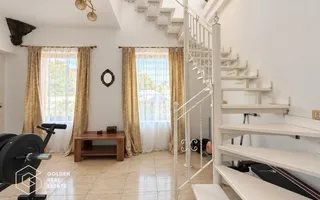 Casa individuala cu garaj si teren 556 mp, str Desseanu - Poză 14
