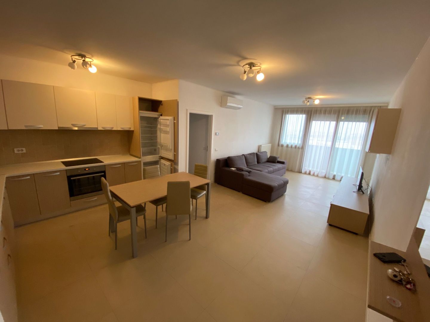 Apartament cu 3 camere   în zona Ultracentral - Poză 7