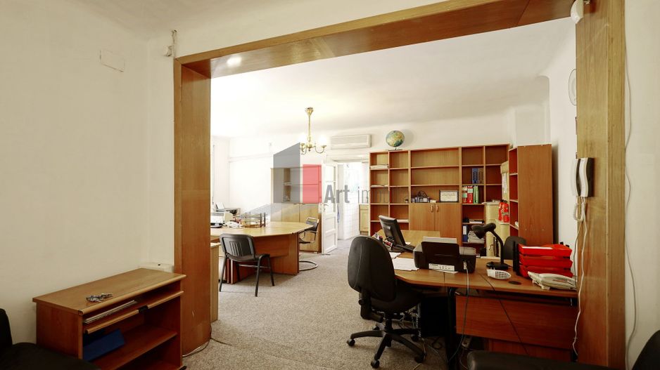 Proprietatea "ARCHA" , Vatra Luminoasa, JUMATATE DE VILA, intrare separata - Poză 4