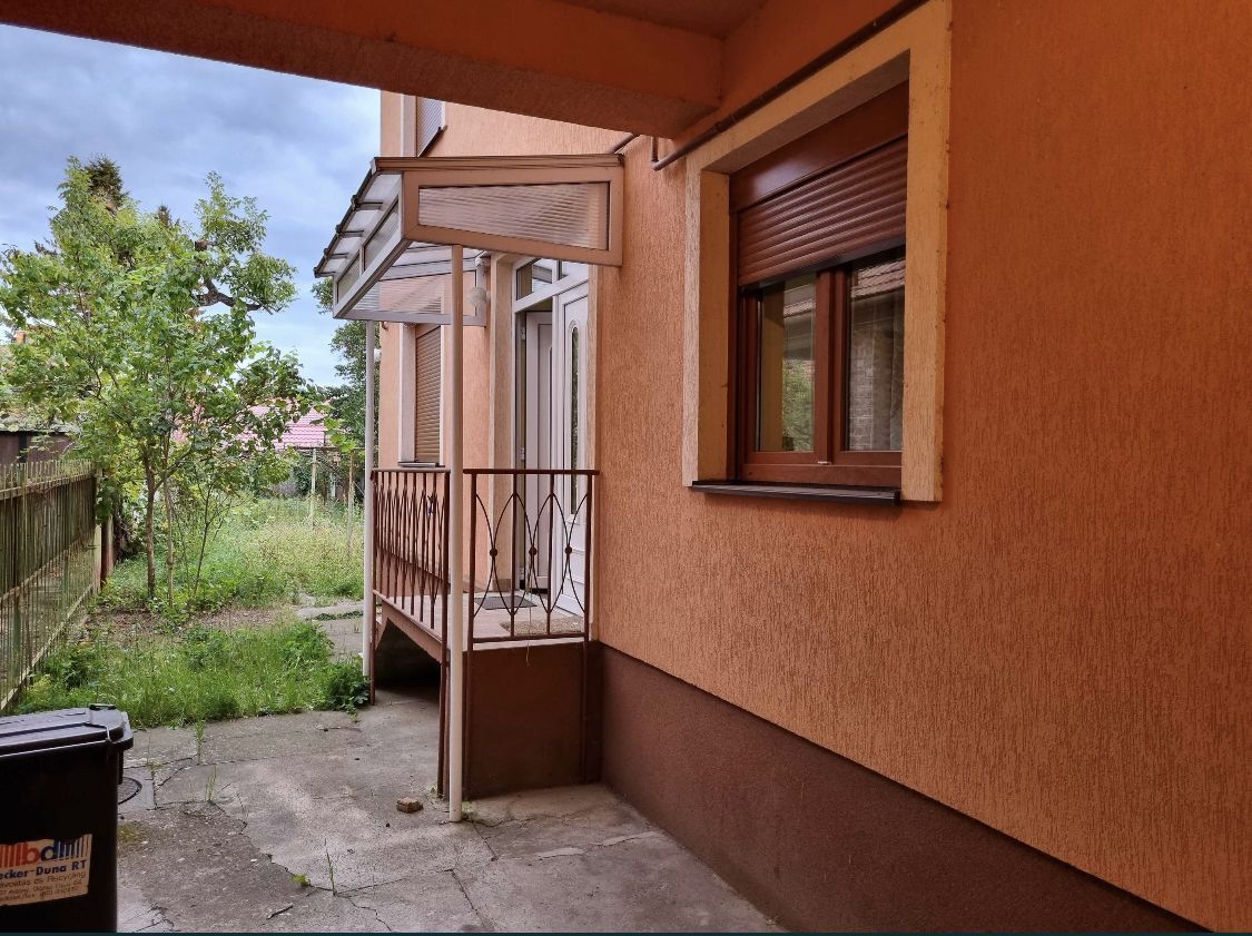 Casa centrala cu etaj - Poză 7
