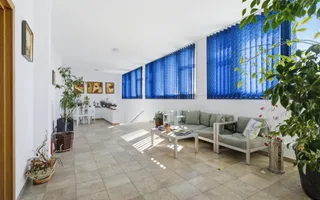 FALEZA NORD cladire multifunctionala 4600 mp cu acces din Bdul Mamaia! - Poză 20