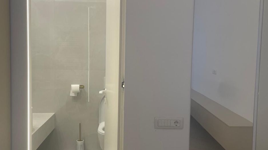 INCHIRIERE APARTAMENT TREI CAMERE MOBILAT UTILAT ZONA PIPERA CORTINA NORTH - Poză 12