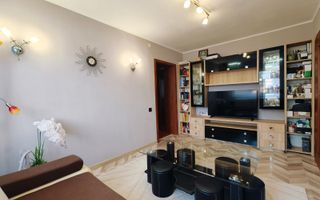 Apartament 3 camere, Cartierul Florilor, Boxă și parcare - Poză 1