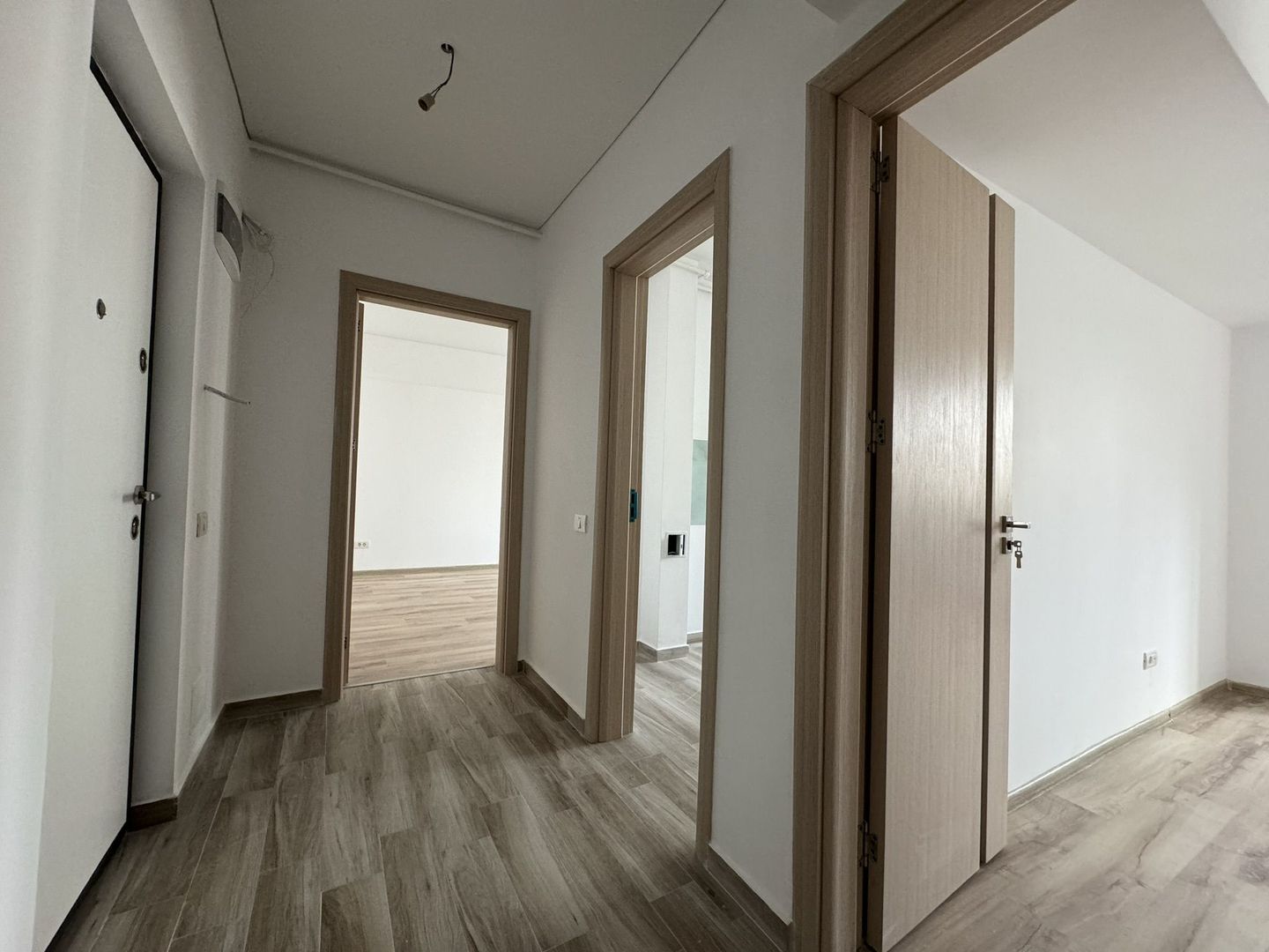 Apartament 2 Camere  decomandate de vanzare-Gata de mutare! - Poză 13