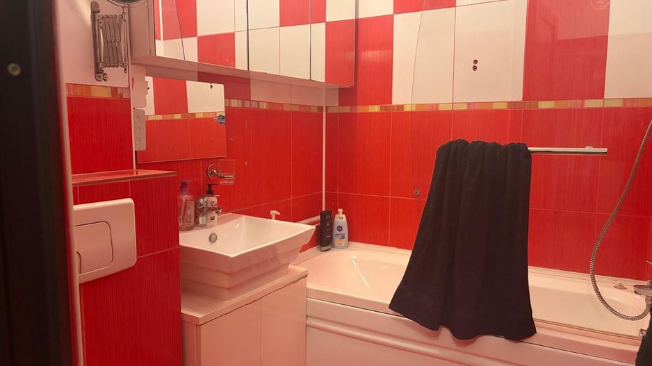 Apartament cu trei camere transformat in doua, Calea Grivitei - Poză 11