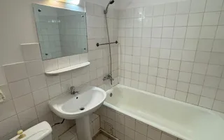 Apartament 3 camere Banu Manta - Clucerului | Imobil 1982 | Vedere spate - Poză 19