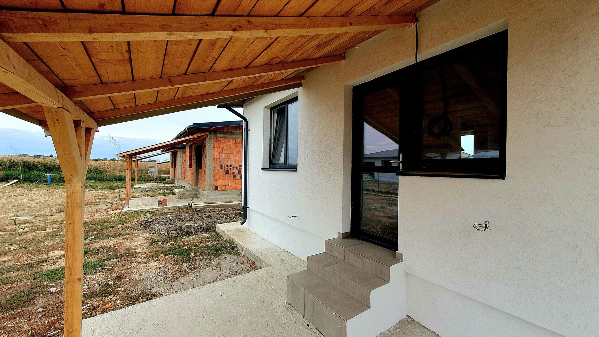 Căsuță (nu doar) de week-end pentru pasionații de pescuit și natură. - Poză 3