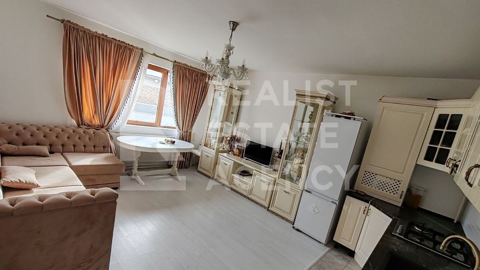 Vânzare, apartament cu 3 camere în zona Chiajna - Poză 2