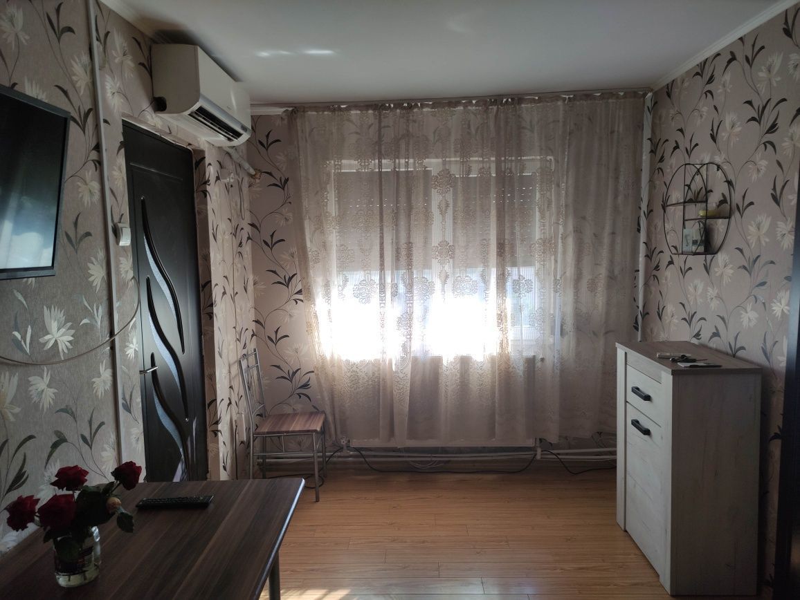 Vând apartament 2 camere (mobilat/utilat) Tecuci - Poză 1