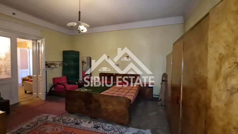 Apartament spațios la casă , 3 camere, zona Piața Cibin - Poză 3