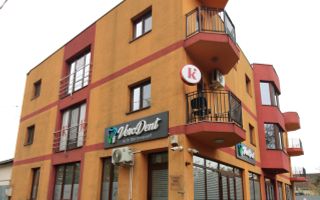 8 incaperi, 2 bai, centrala proprie, 3 locuri de parcare; Lipovei. - Poză 28